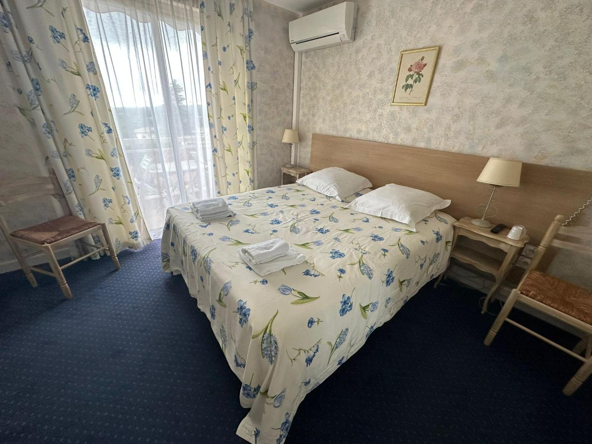 Logis Le Relais Imperial Hotel Saint-Vallier-de-Thiey Ngoại thất bức ảnh