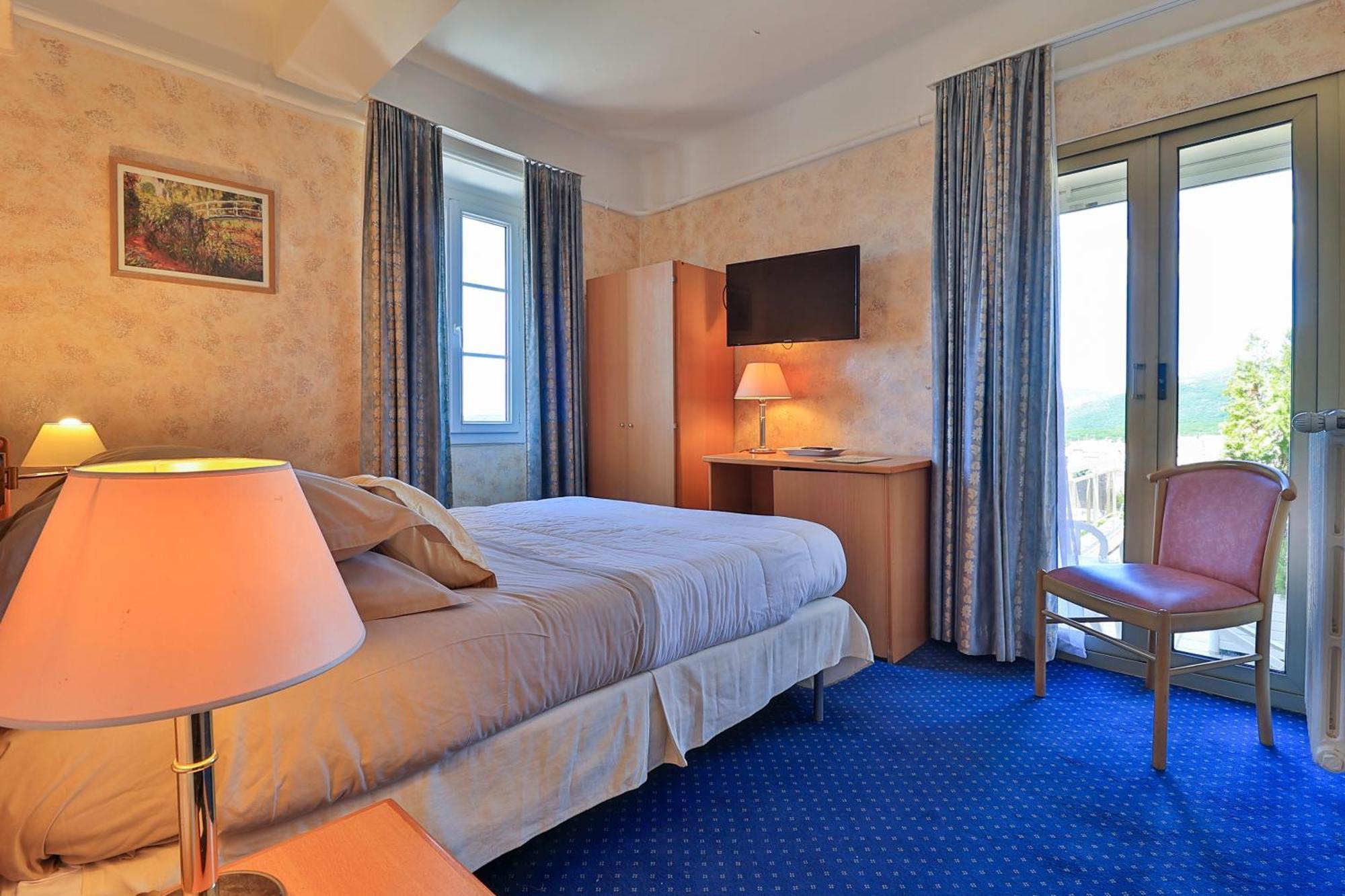 Logis Le Relais Imperial Hotel Saint-Vallier-de-Thiey Ngoại thất bức ảnh