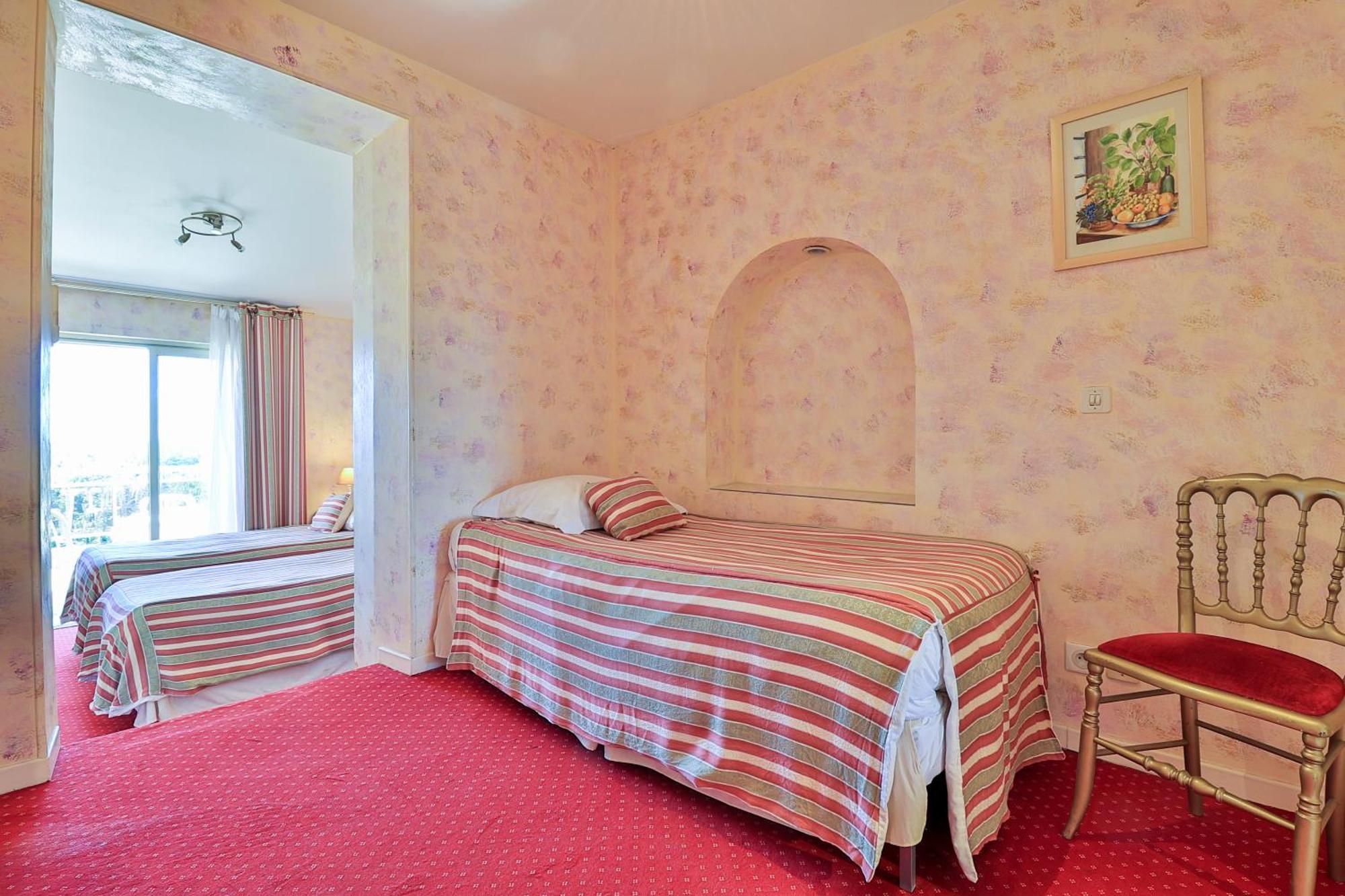 Logis Le Relais Imperial Hotel Saint-Vallier-de-Thiey Ngoại thất bức ảnh