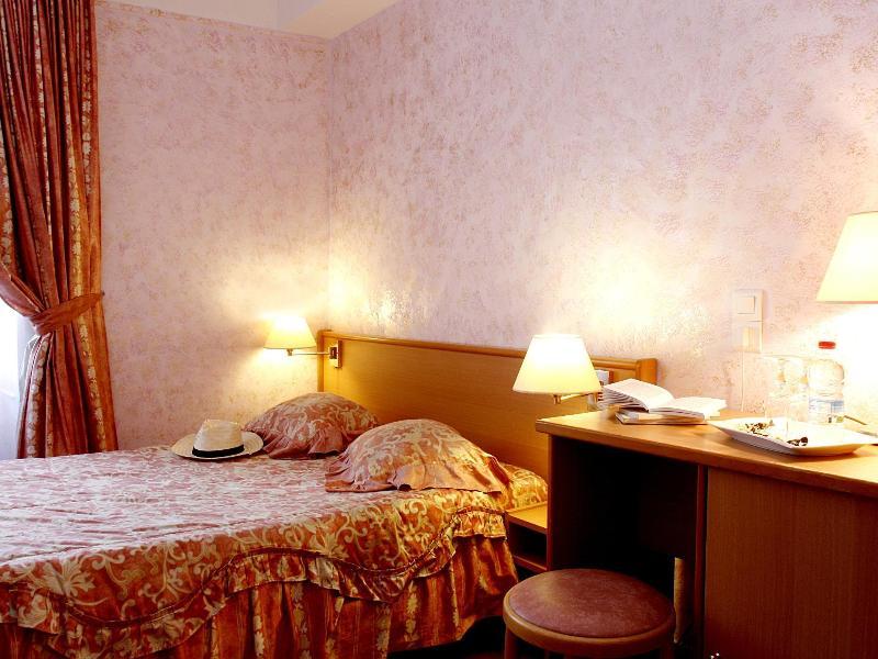 Logis Le Relais Imperial Hotel Saint-Vallier-de-Thiey Ngoại thất bức ảnh